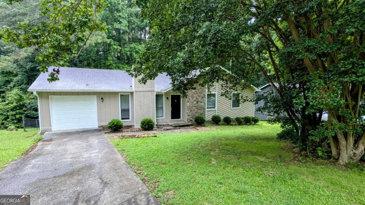 3900 Ferncliff RD
