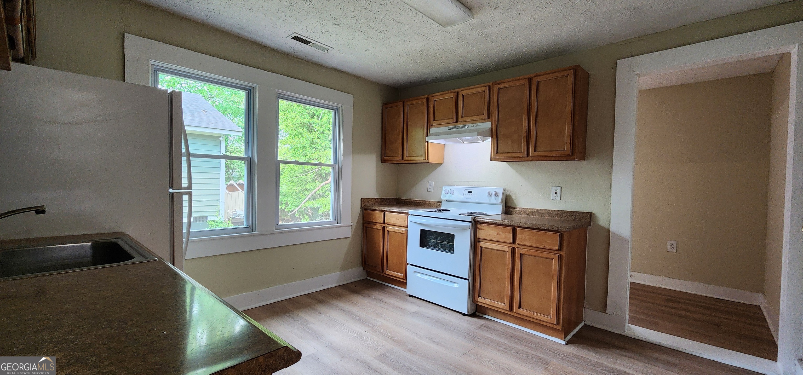 Atlanta, Georgia 30310, United States, 4 Bedrooms Bedrooms, ,1 BathroomBathrooms,Residential,Active,127672