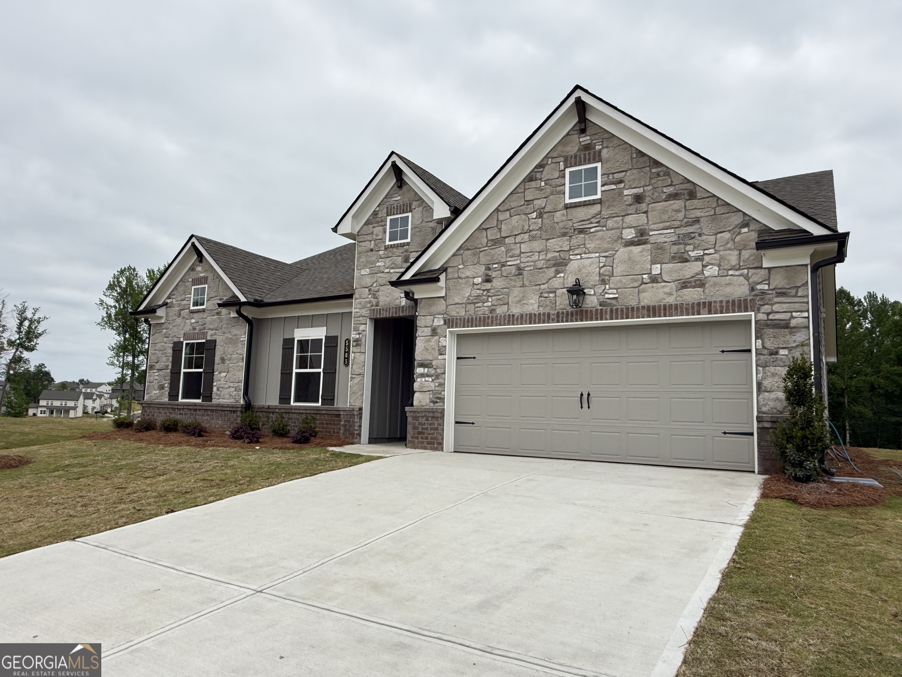 5503 Tullis DR
