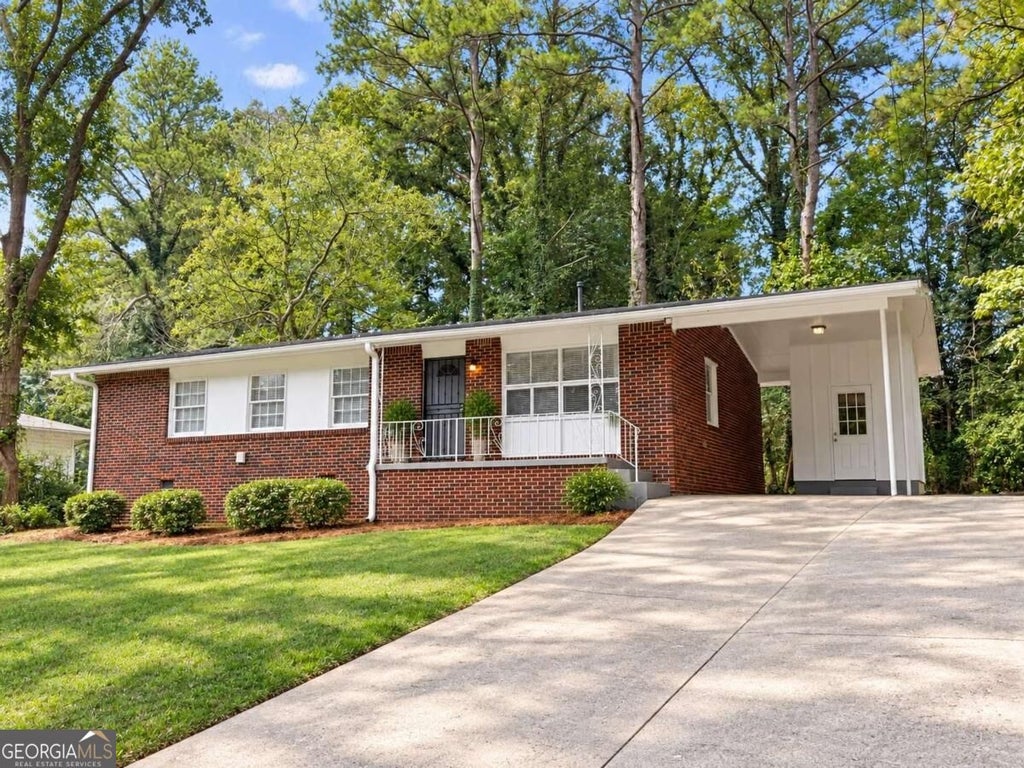 Photo of 2319 Collier Drive, Decatur, GA 30032 (MLS # 10845091)
