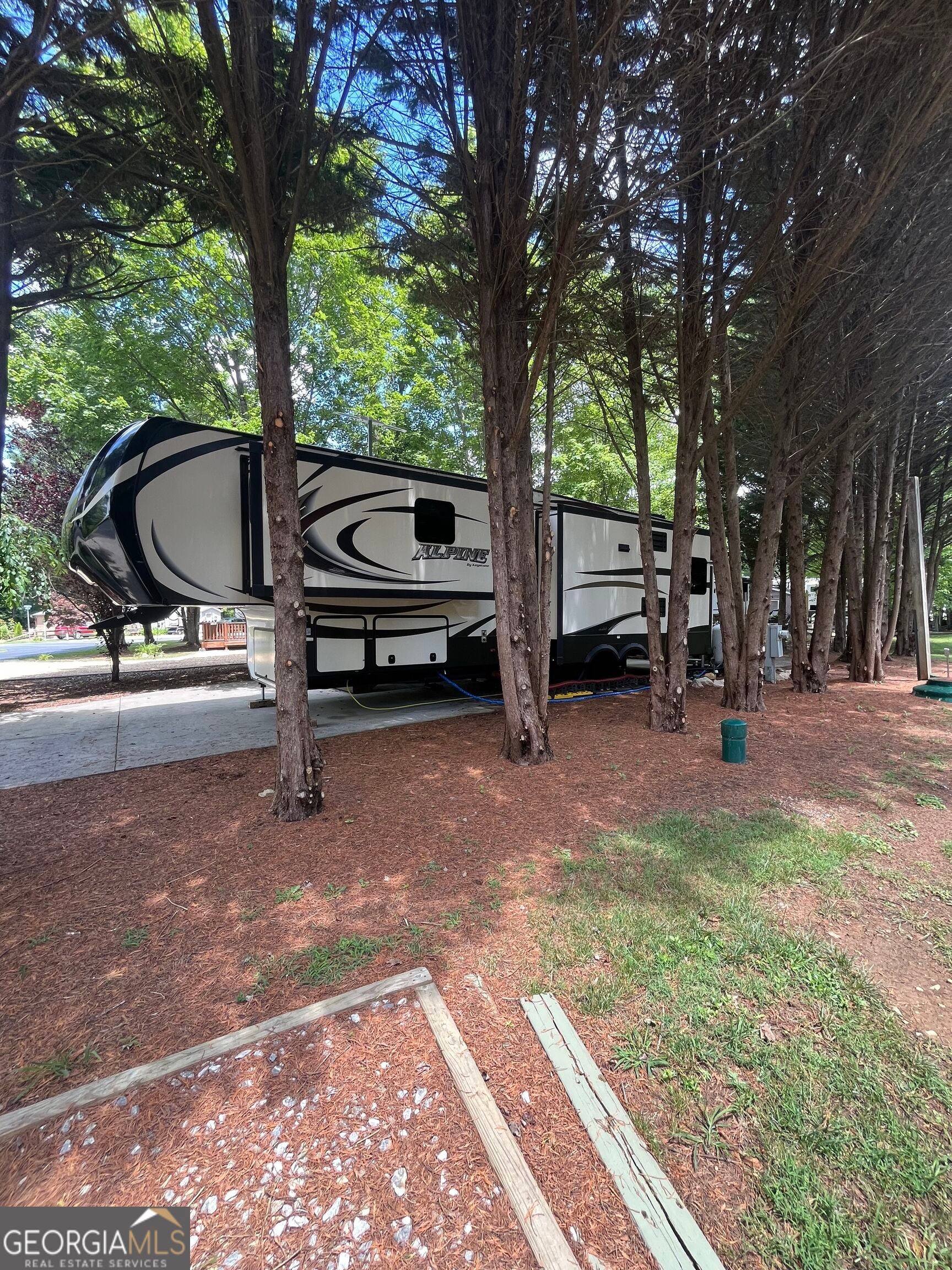 175 Choestoe Falls CIR