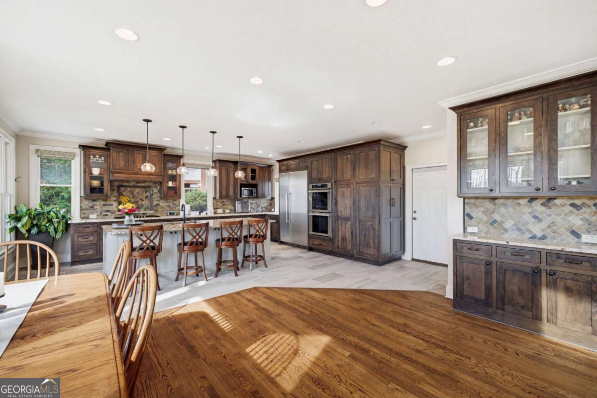 5107 Parkwood Oaks LN