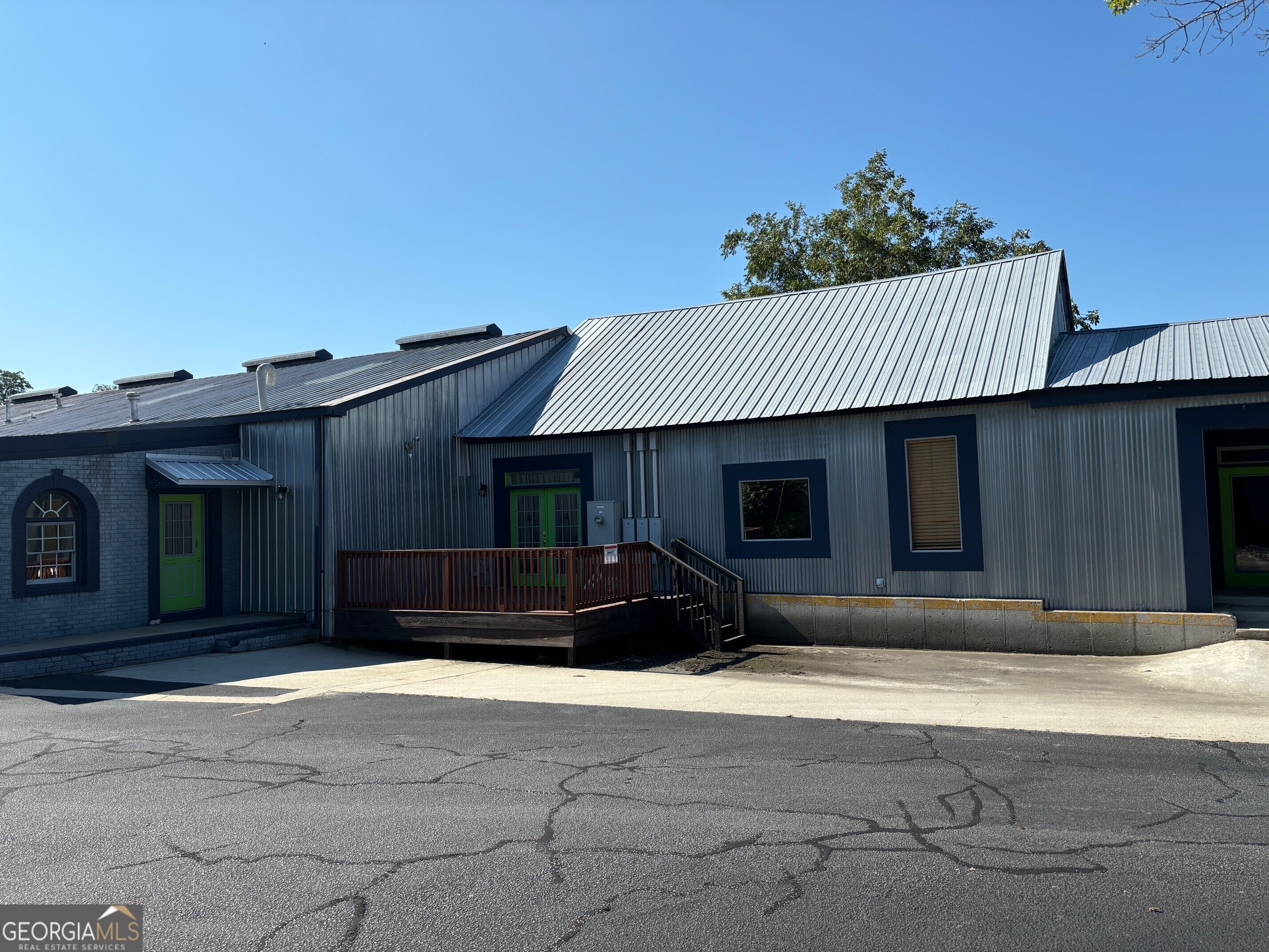 M&T Real Estate Group II Inc - Commercial Sale
