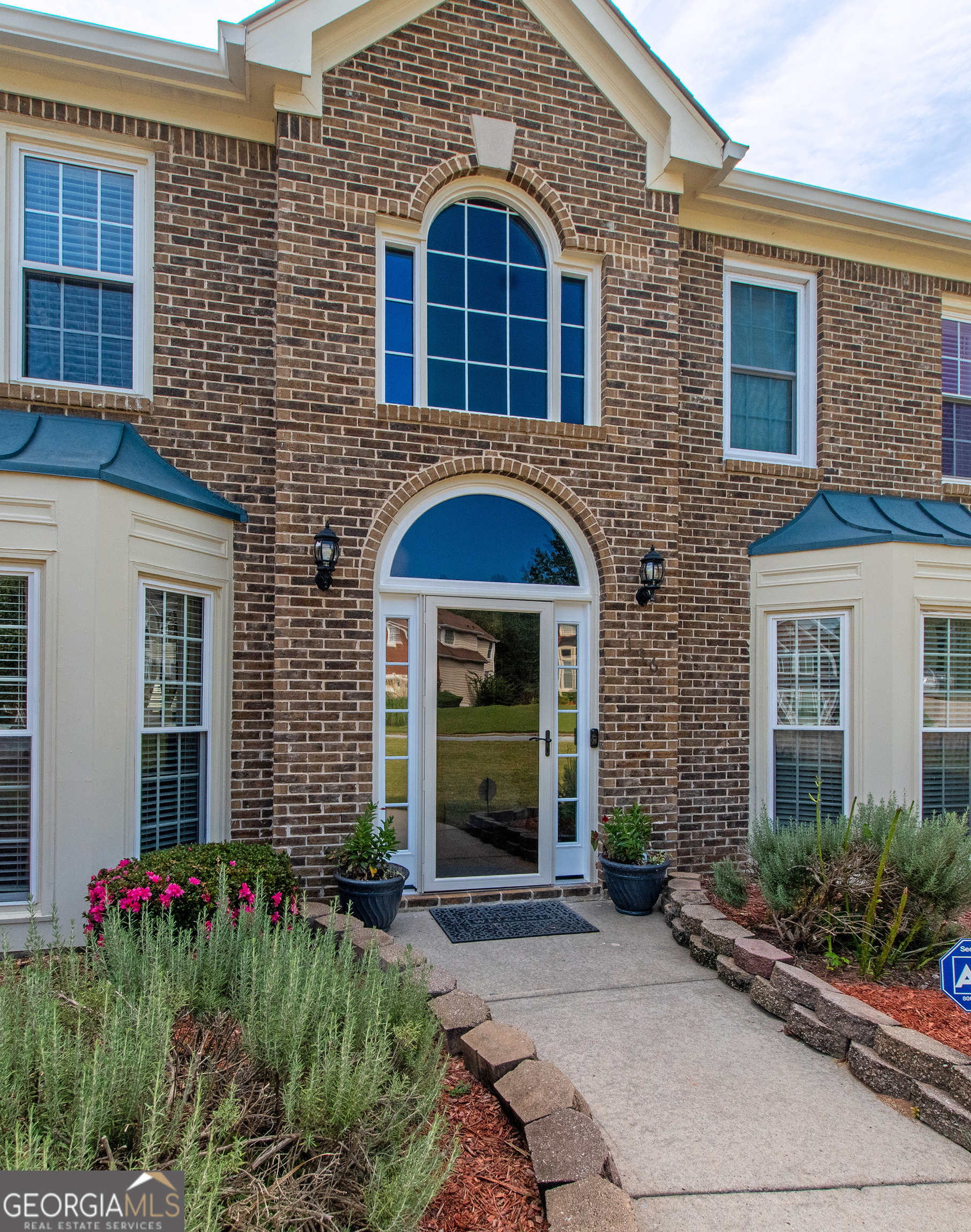 196 Olmstead CT
