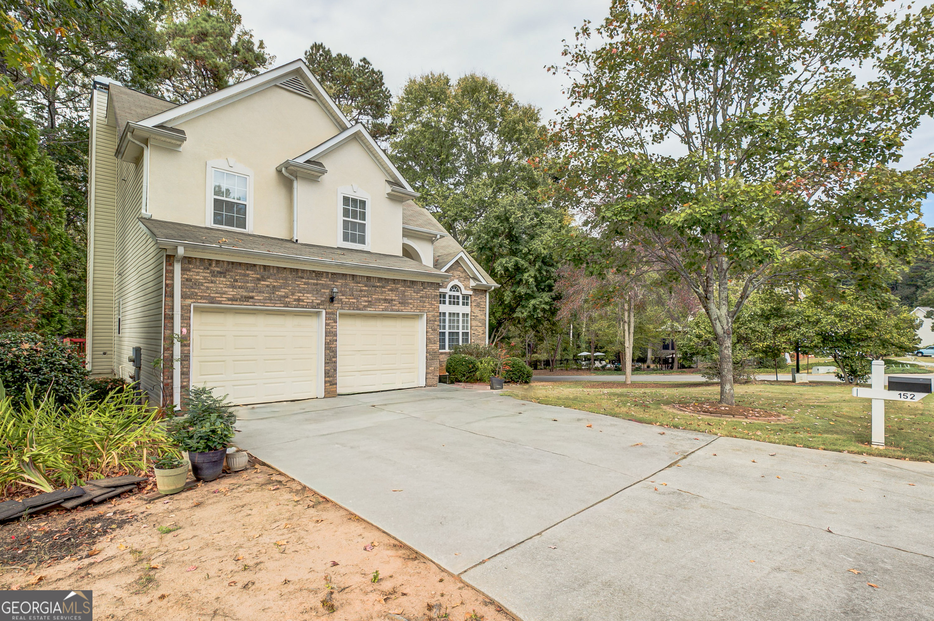 152 Ardenlee DR