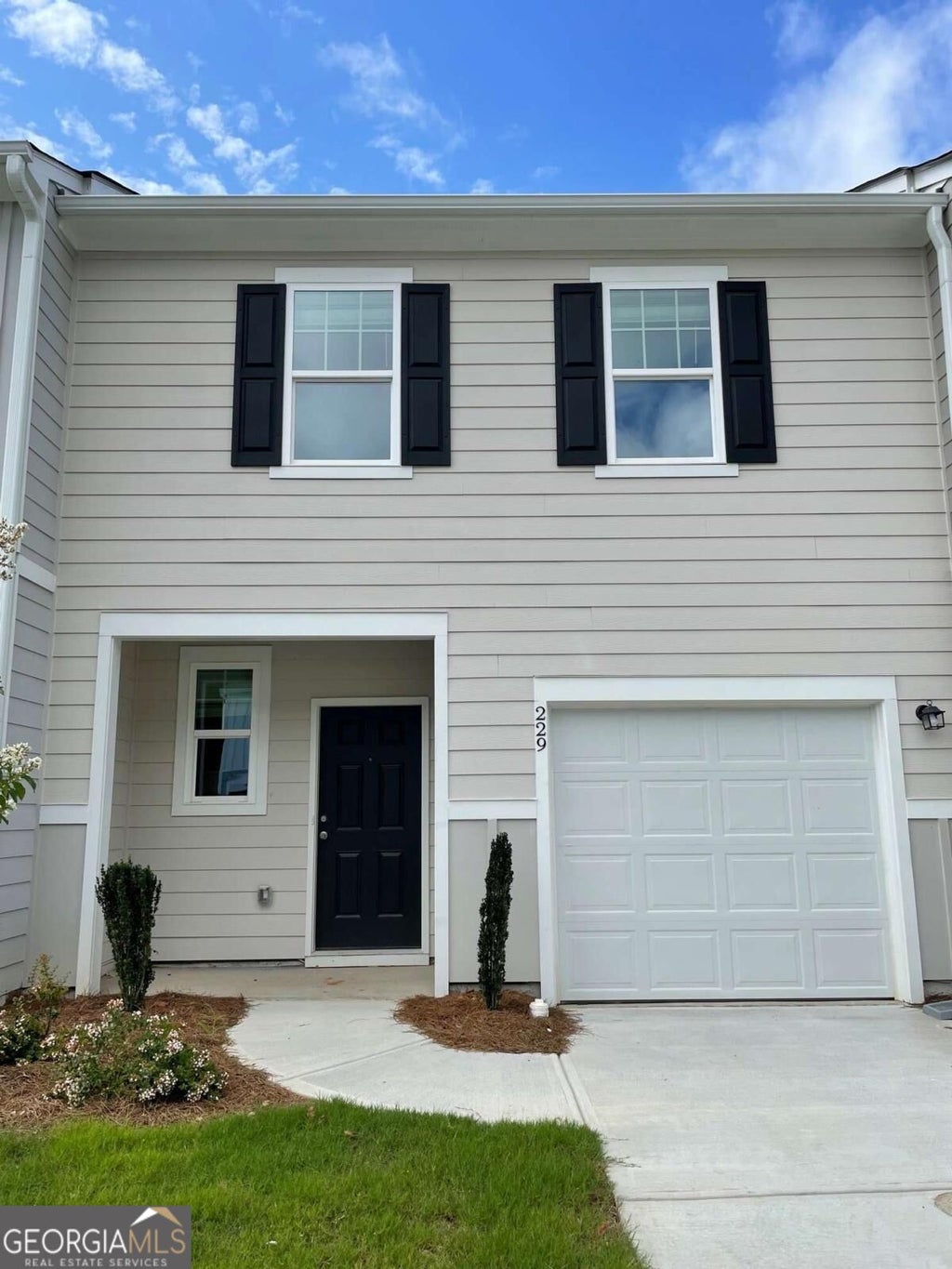 Photo of 229 Grand Central Way, Cartersville, GA 30120 (MLS # 10851325)