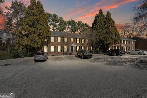 Photo of 1101 Collier Road NW #O1, Atlanta, GA 30318 (MLS # 10693916)