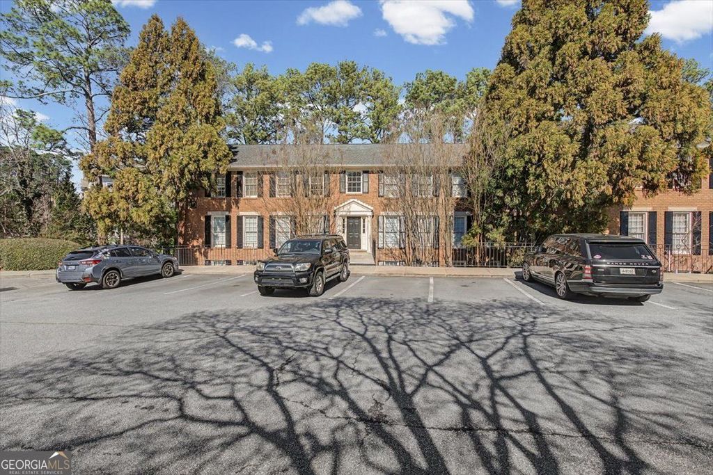 Photo of 1101 Collier Road NW #O1, Atlanta, GA 30318 (MLS # 10693916)