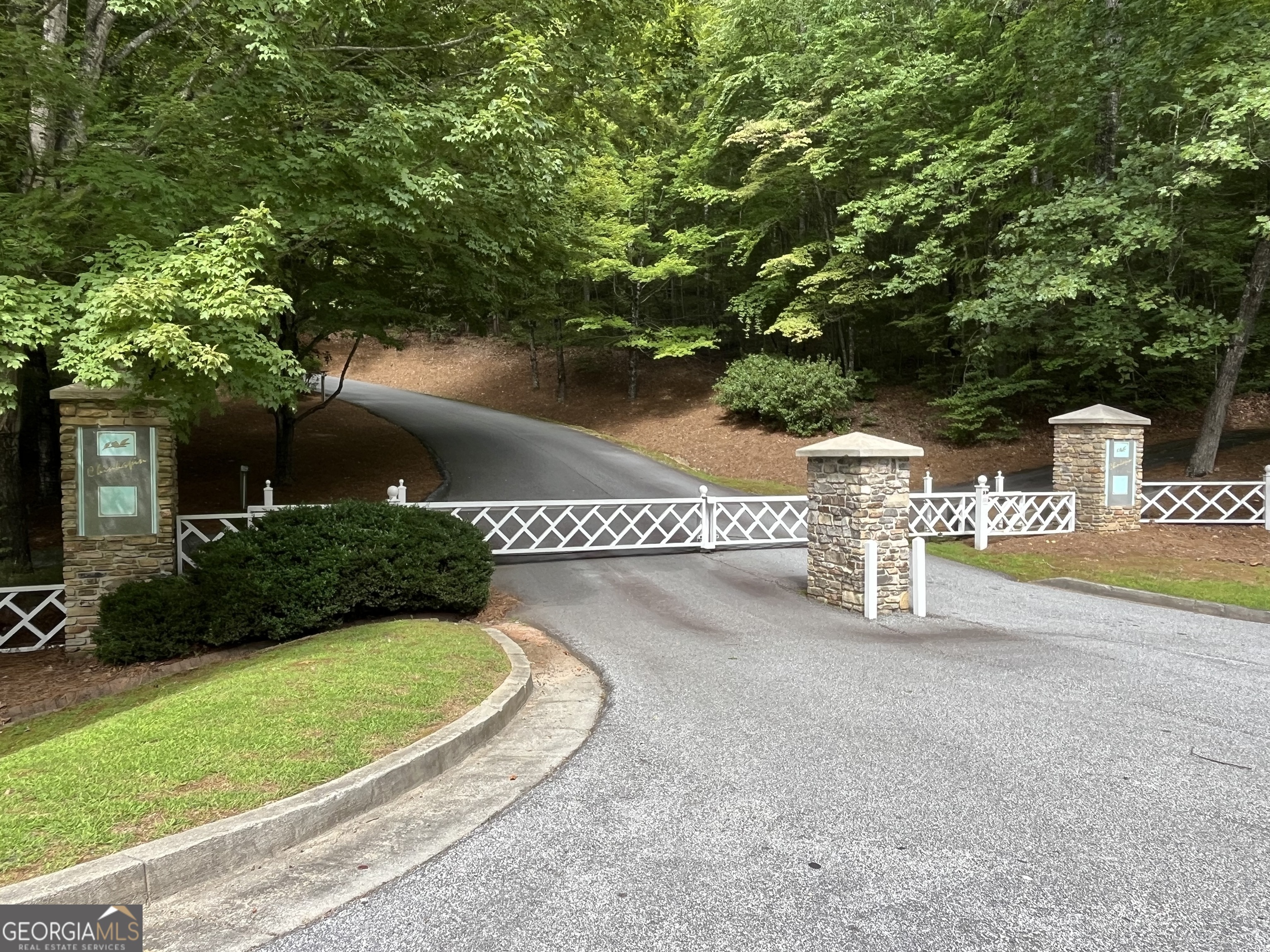 134 Lake View LN