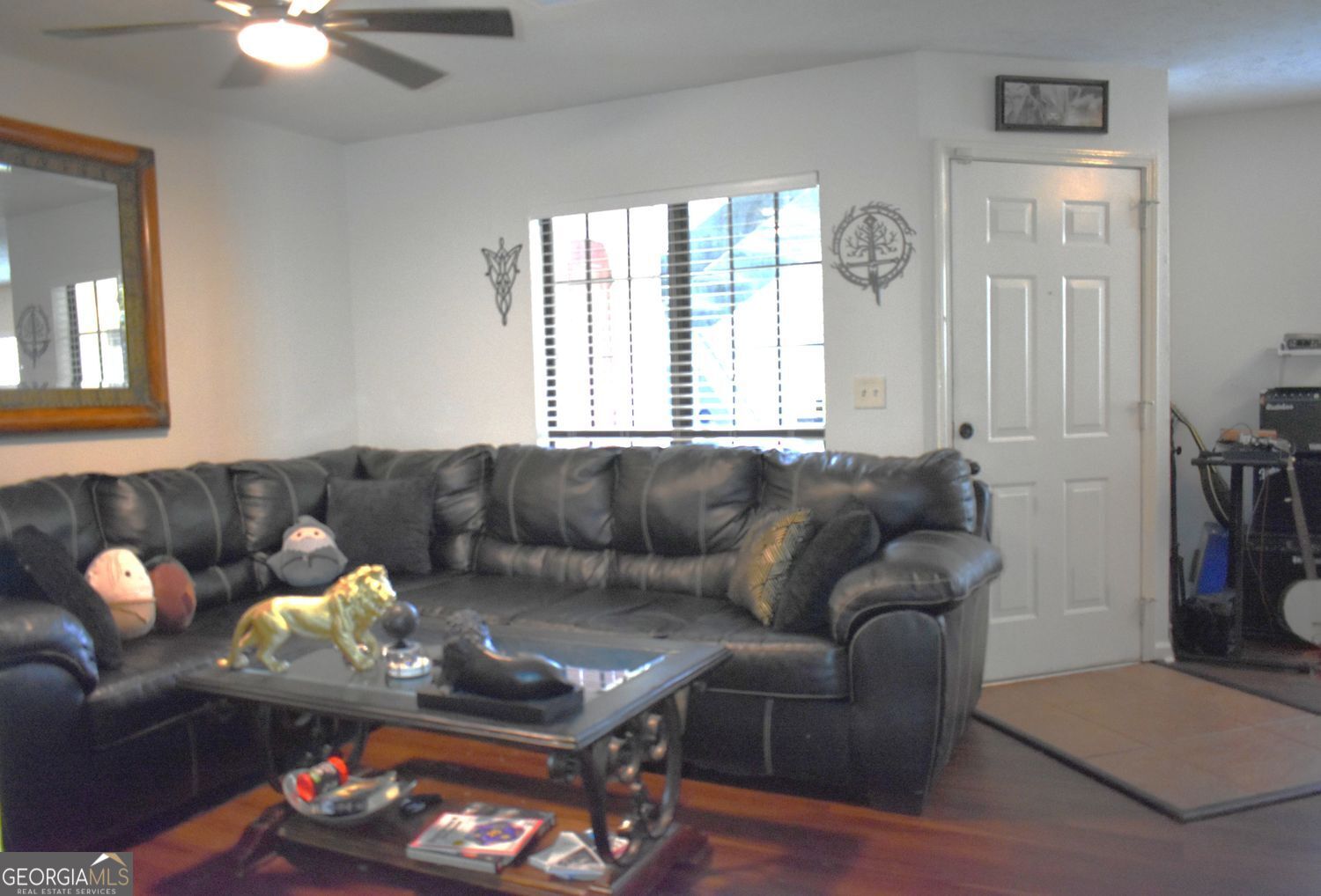 555 Windchase LN