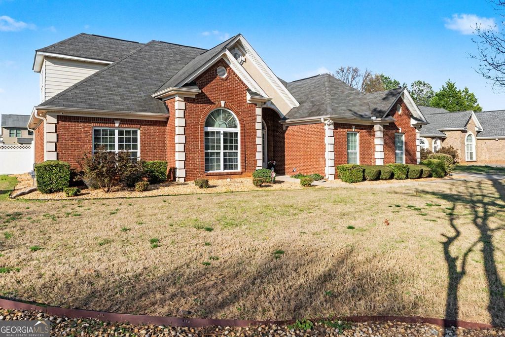 Photo of 449 Glouchester Drive, Locust Grove, GA 30248 (MLS # 10707169)