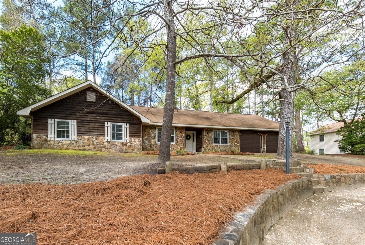 211 Lake Front DR