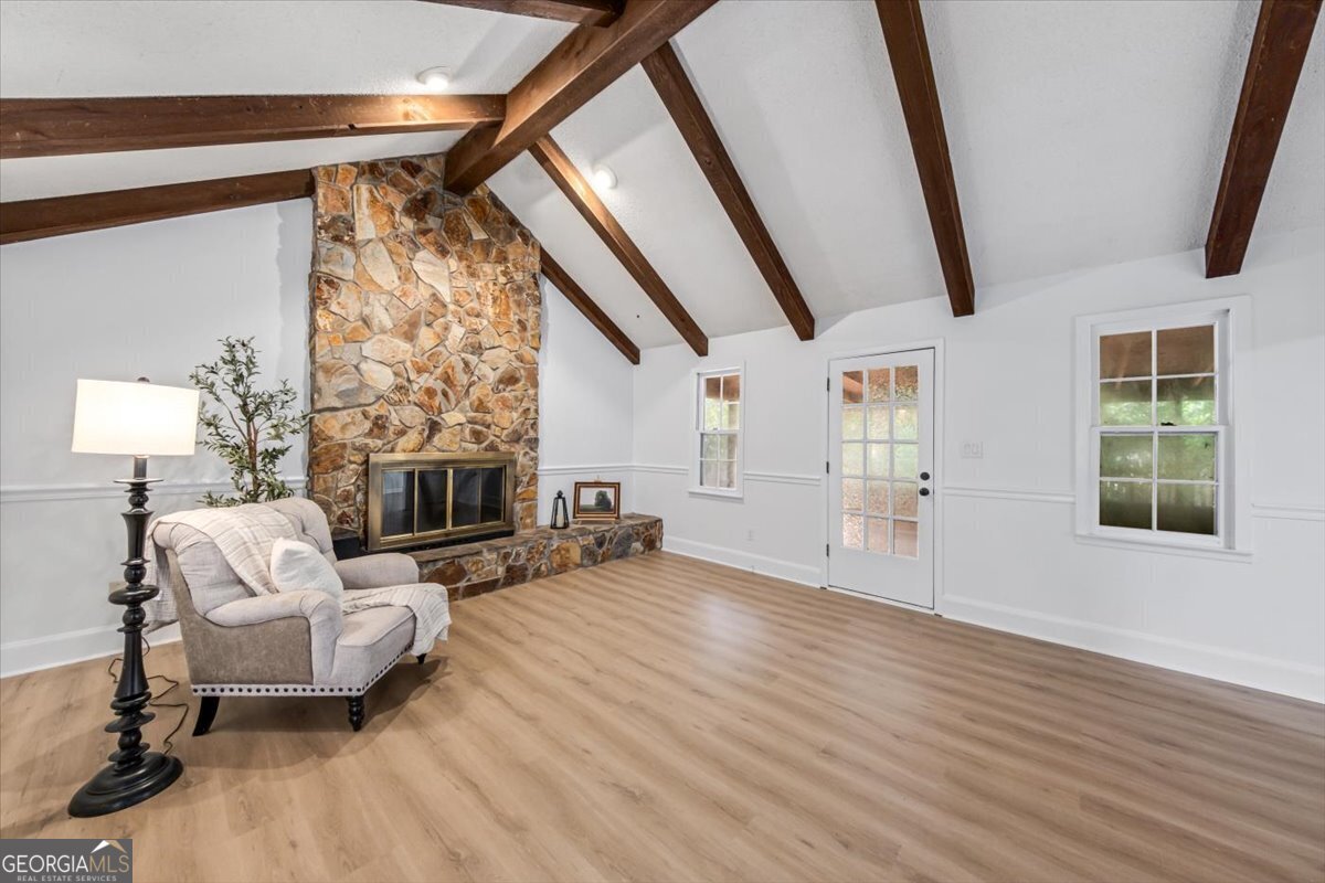 211 Lake Front DR