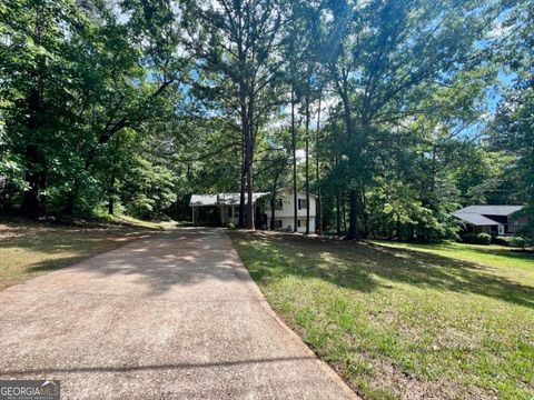 A home in Newnan