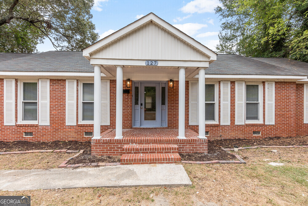 127 Edna PL