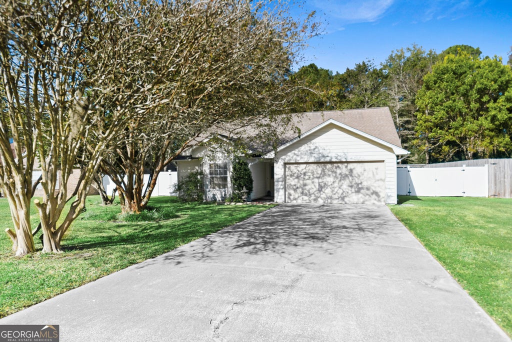 Photo of 102 Lake Wellington Drive, Kingsland, GA 31548 (MLS # 10881191)