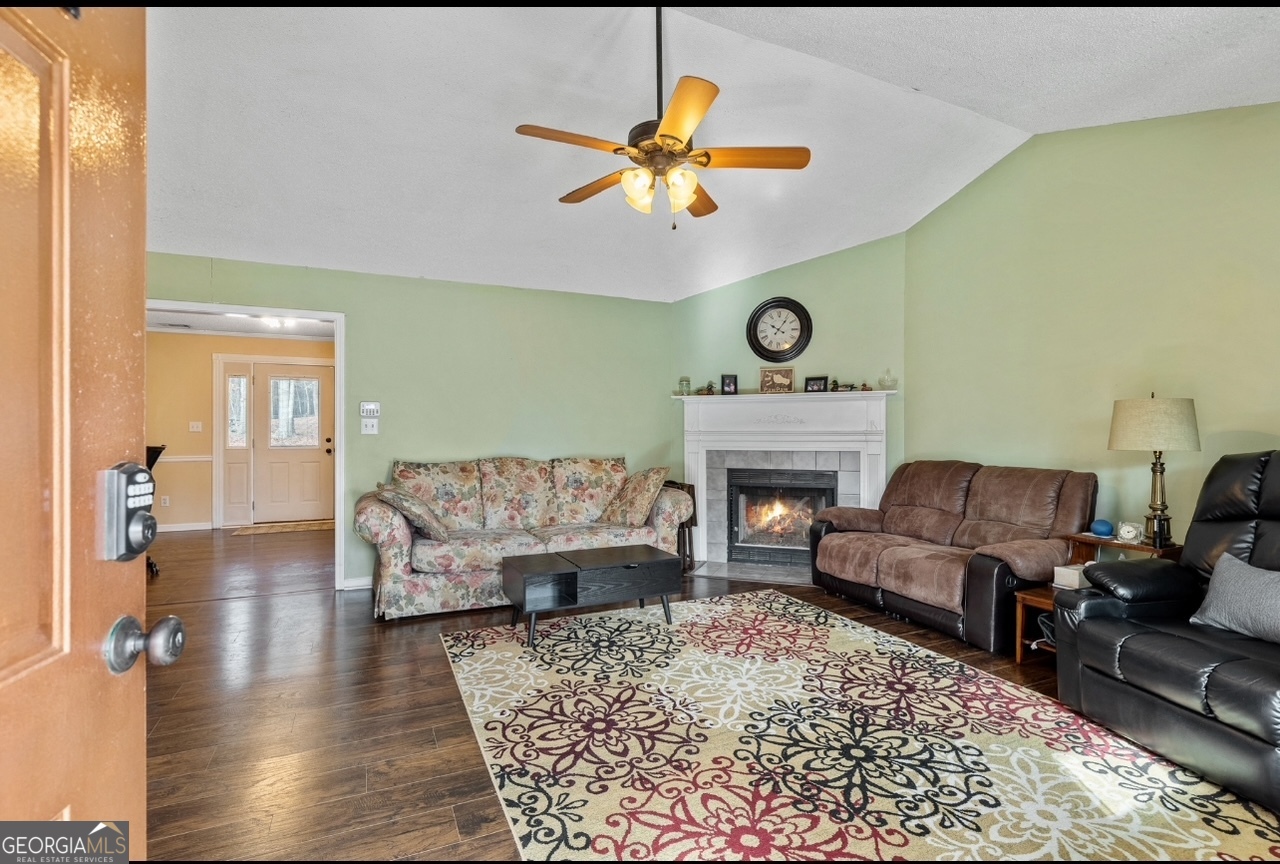 105 Meadow Springs CT