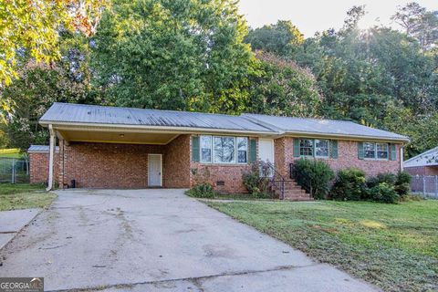 A home in Lindale