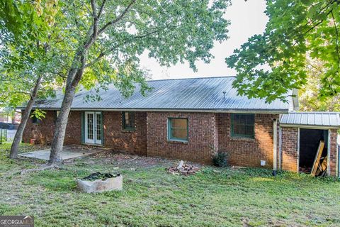 A home in Lindale