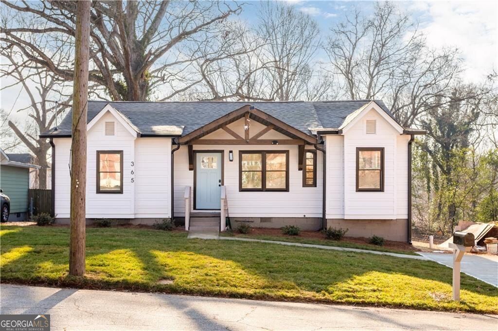 Photo of 365 S Bend Avenue SE, Atlanta, GA 30315 (MLS # 10689829)