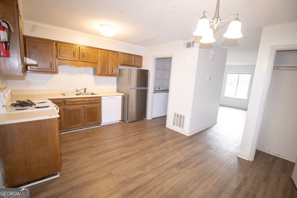 Photo of 251 Knight Drive #APT 10, Statesboro, GA 30458 (MLS # 10808403)
