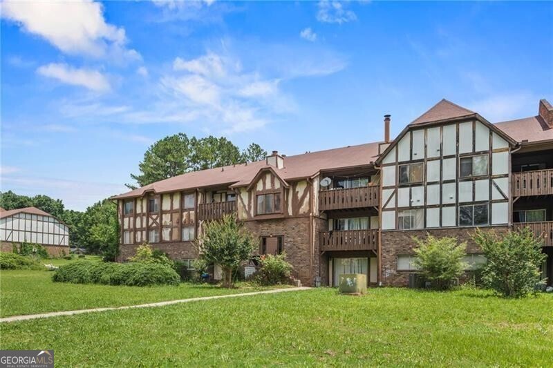 124 Camelot DR