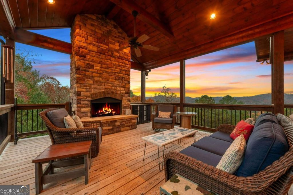 Photo of 9 Kensington Drive, Mineral Bluff, GA 30559 (MLS # 10723043)