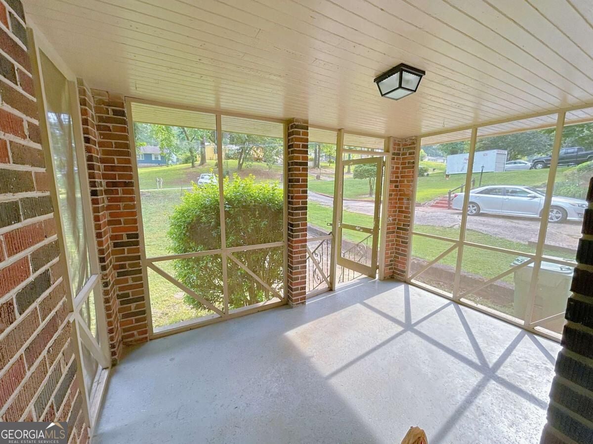2141 Beecher CIR SW
