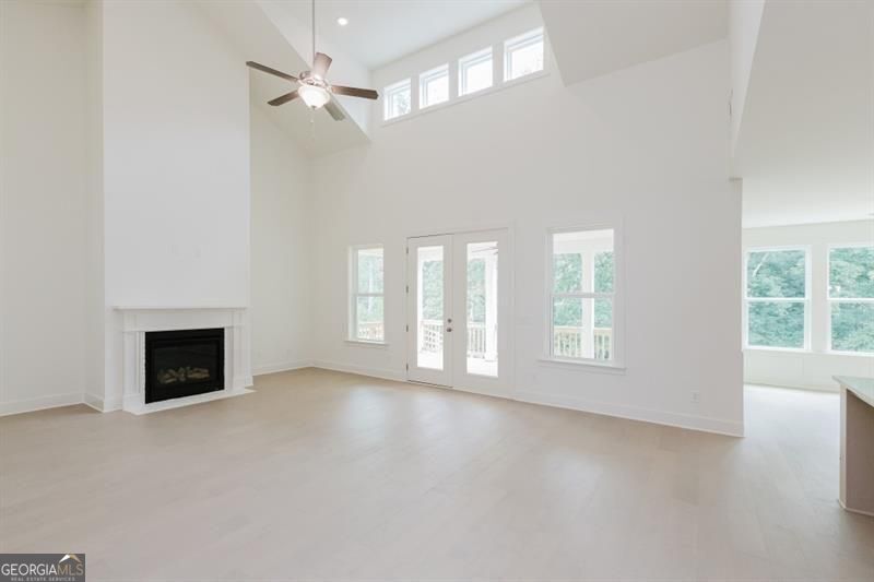 Gainesville, Georgia 30506, United States, 4 Bedrooms Bedrooms, ,5 BathroomsBathrooms,Residential,Active,238943