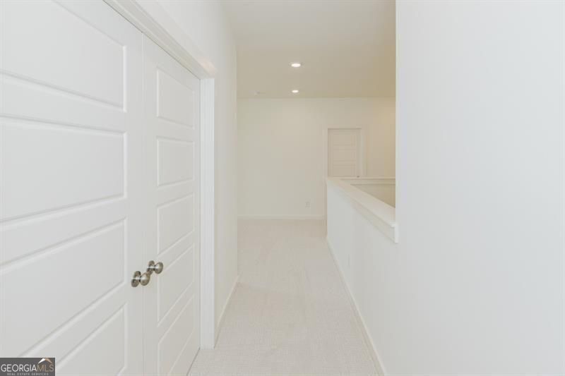 Gainesville, Georgia 30506, United States, 4 Bedrooms Bedrooms, ,5 BathroomsBathrooms,Residential,Active,238943