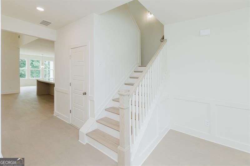 Gainesville, Georgia 30506, United States, 4 Bedrooms Bedrooms, ,5 BathroomsBathrooms,Residential,Active,238943