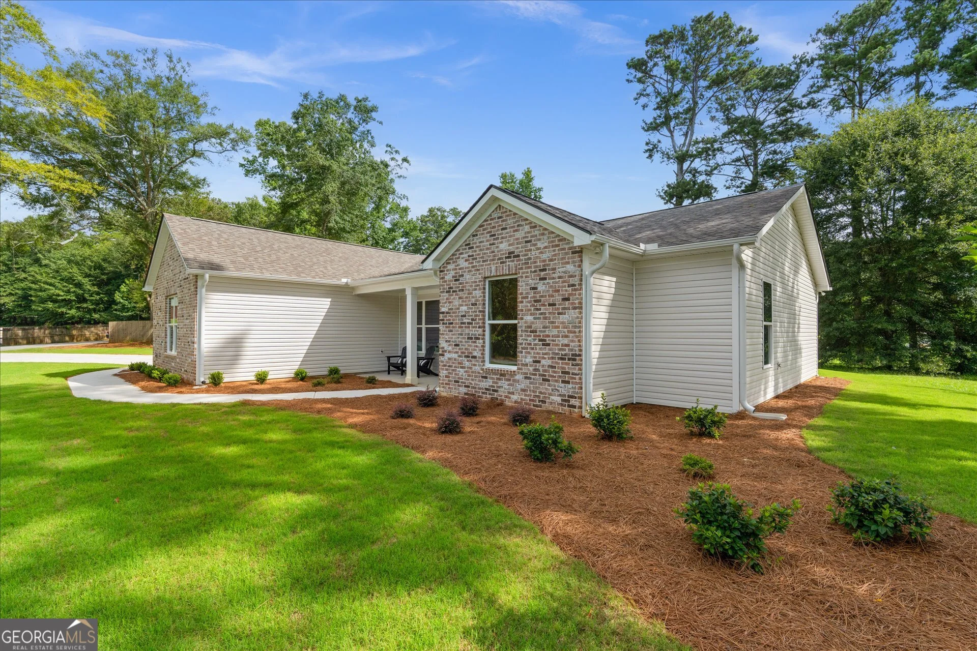 10 Colonial Drive