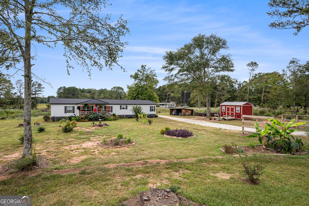 Photo of 437 England Chapel Road, Jenkinsburg, GA 30234 (MLS # 10691897)