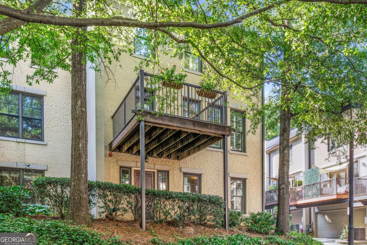 Knob Hill at Church - Residential