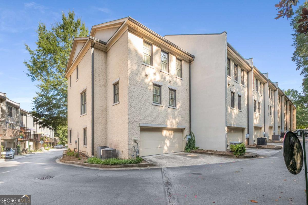 Knob Hill at Church - Residential