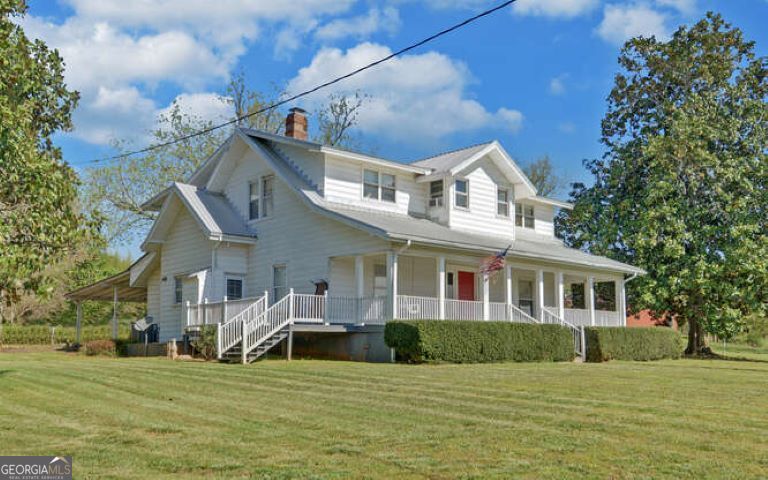 1211 Veterans DR