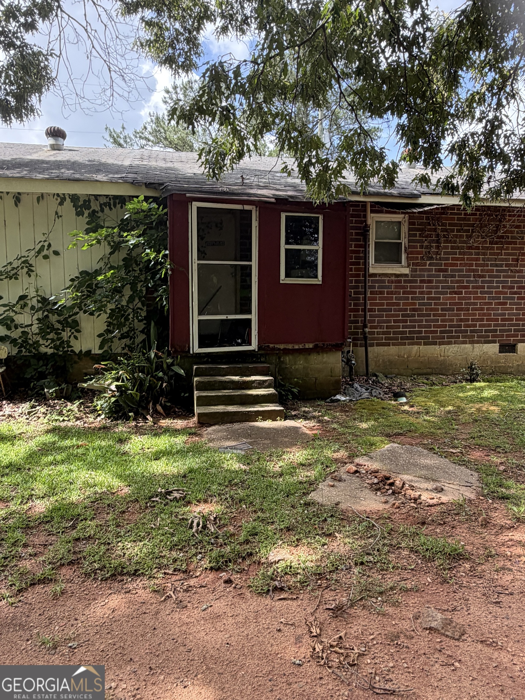 217 Glenn ST