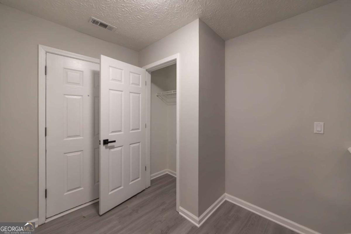 3017 Waldrop CIR