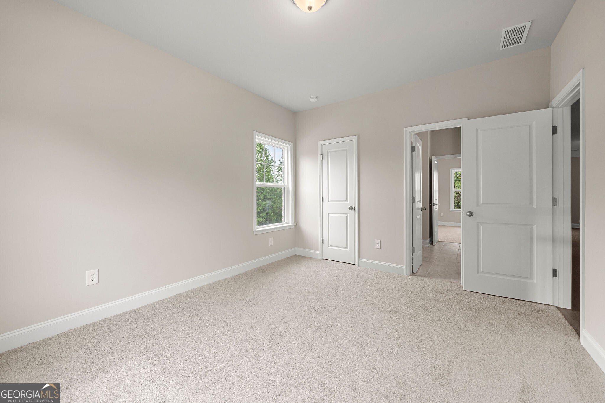 Mirror Lake - Residential