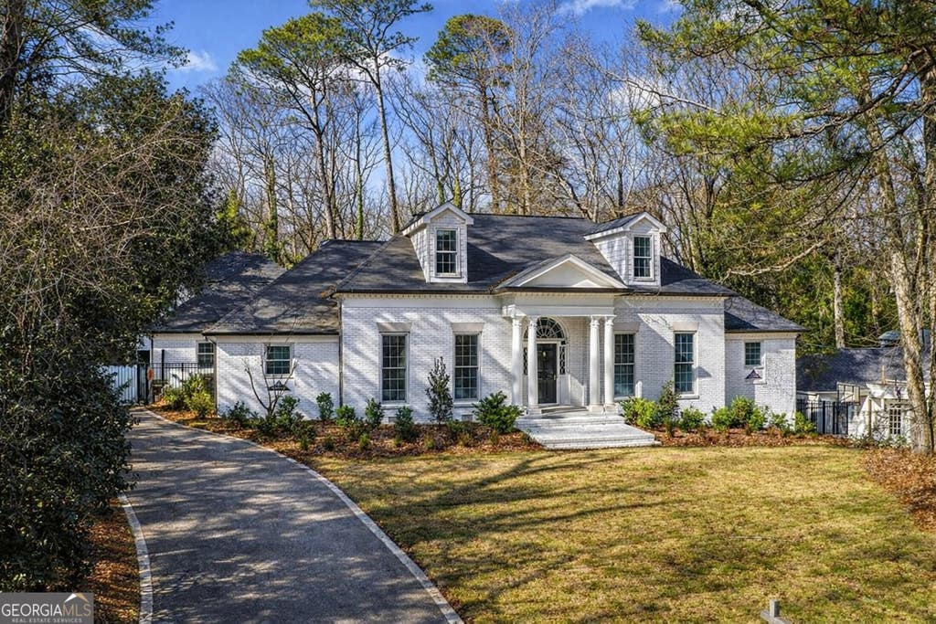 Photo of 1330 W Wesley Road NW, Atlanta, GA 30327 (MLS # 10822823)