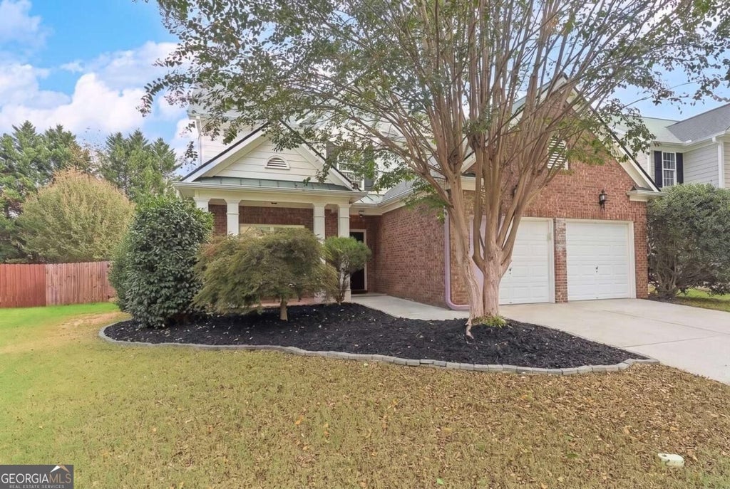 Photo of 419 Highlands Loop, Woodstock, GA 30188 (MLS # 10843175)