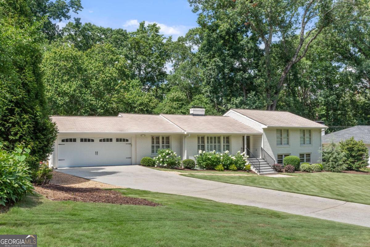 340 Forest Hills DR