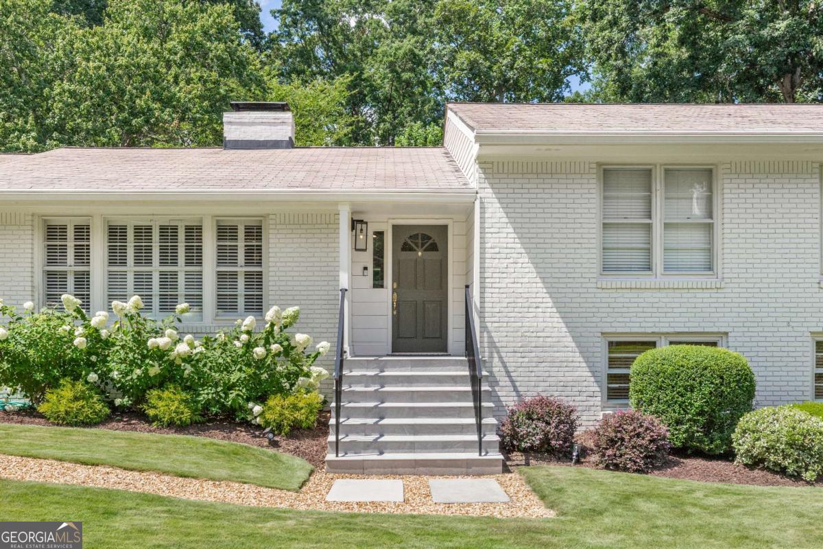 340 Forest Hills DR
