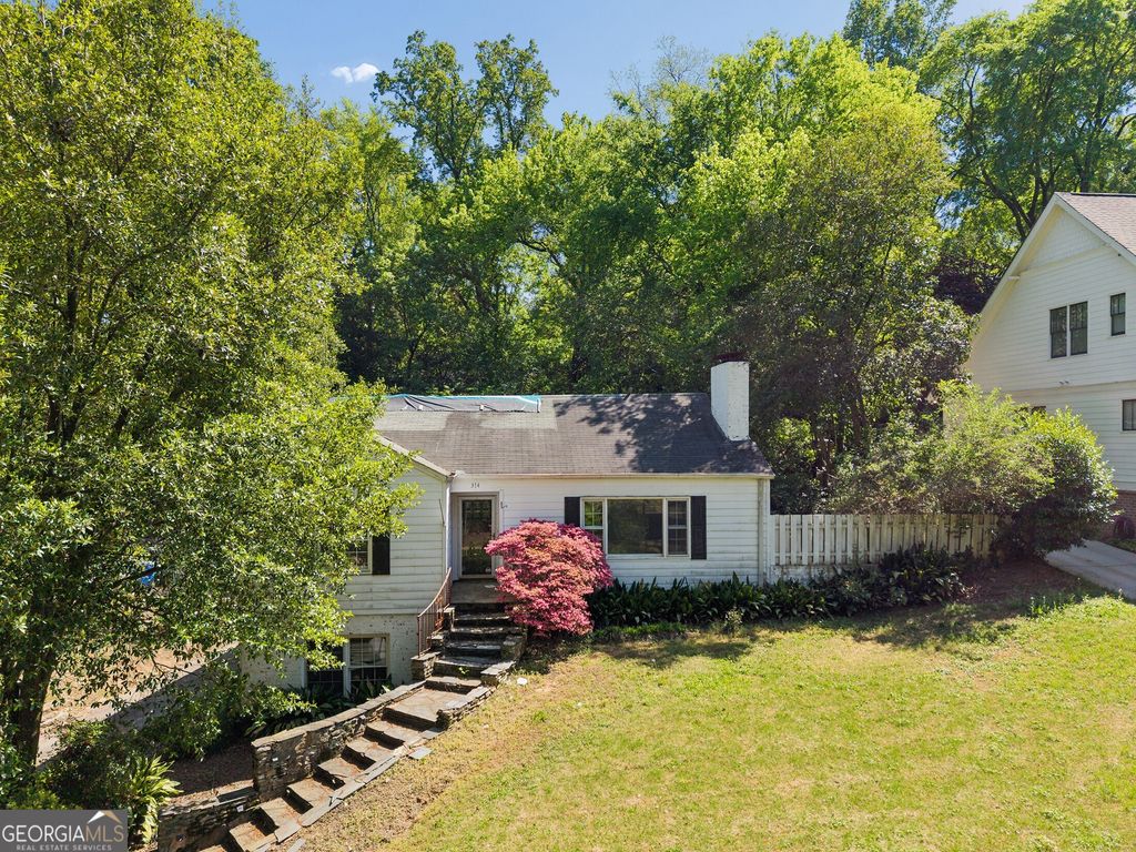 Photo of 314 Garden Lane NW, Atlanta, GA 30309 (MLS # 10757084)