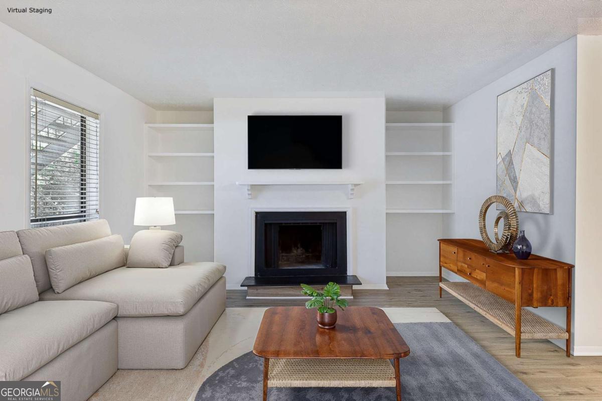 106 Cedar CT SE