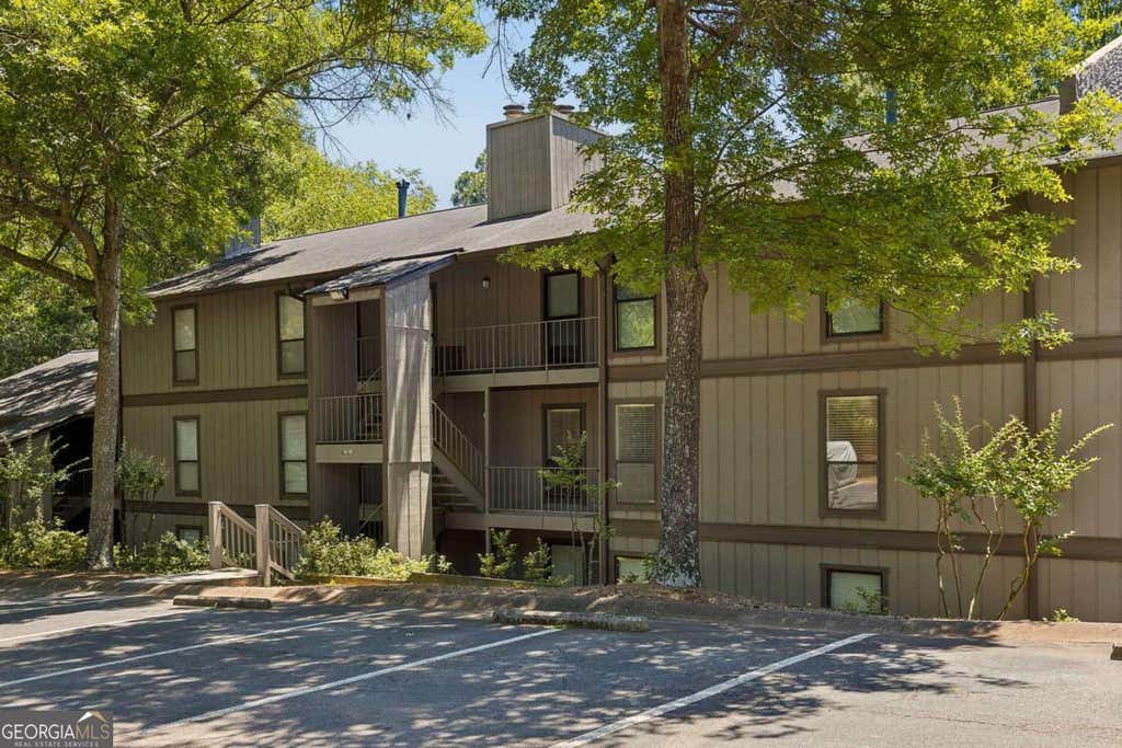 Photo of 106 Cedar Ct Se, Marietta, GA 30067 (MLS # 10780236)