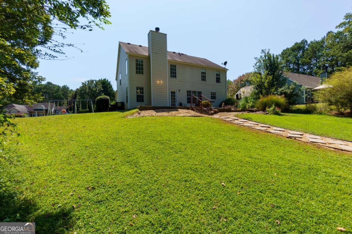 105 Holly PL
