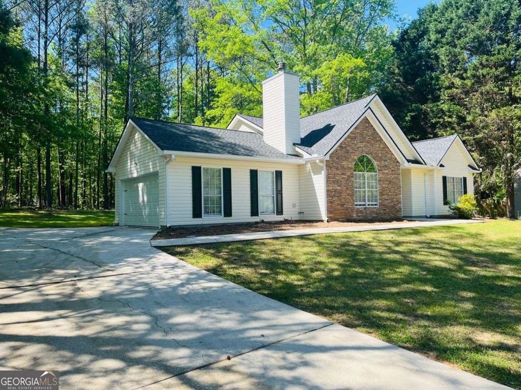 Photo of 94 Malvern Hill, Sharpsburg, GA 30277 (MLS # 10773297)