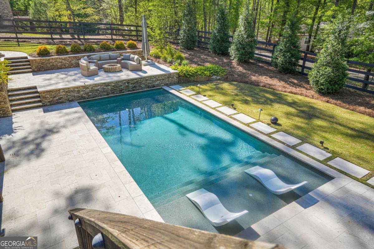 3515 Taylor LN