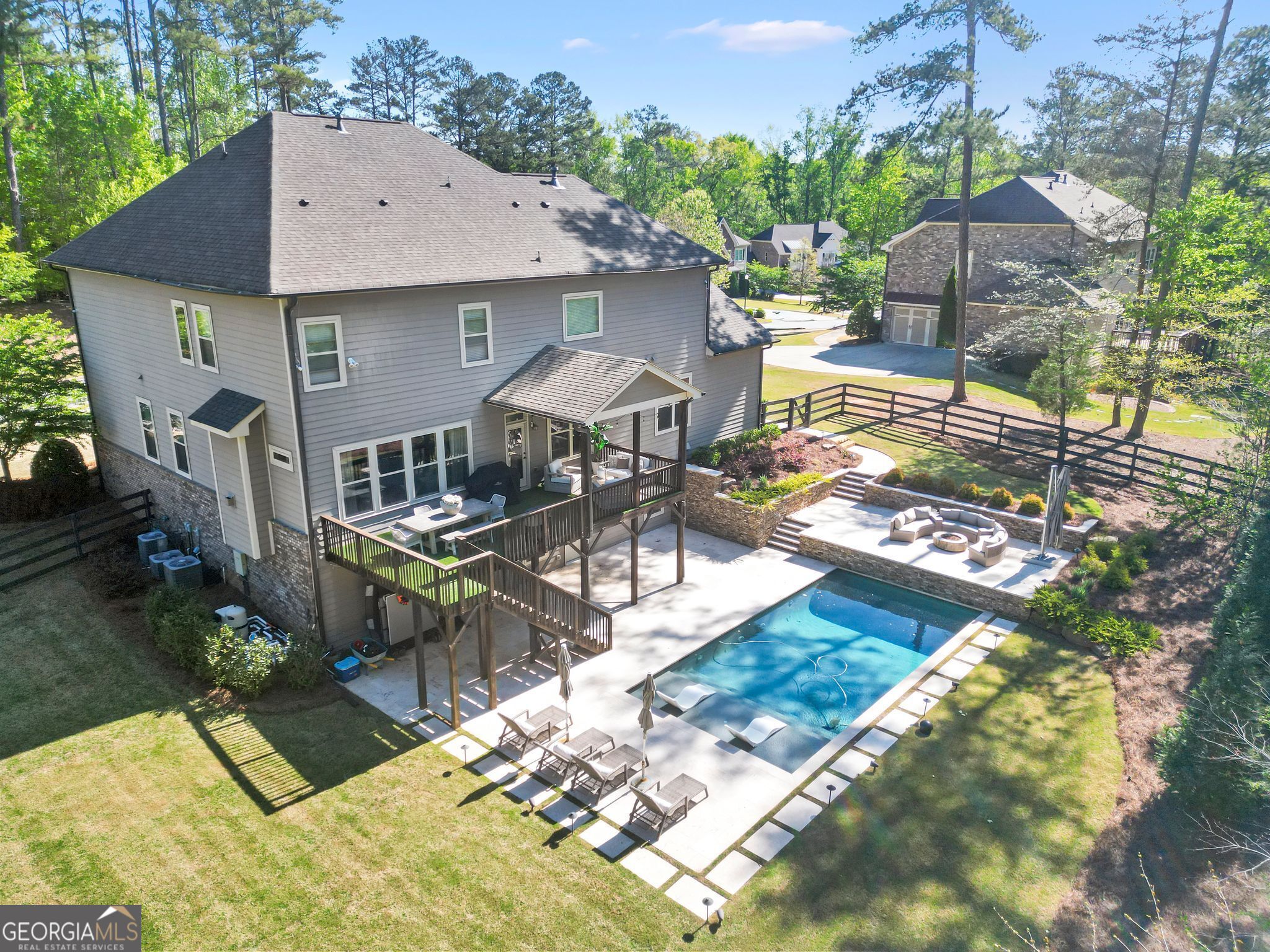 3515 Taylor LN
